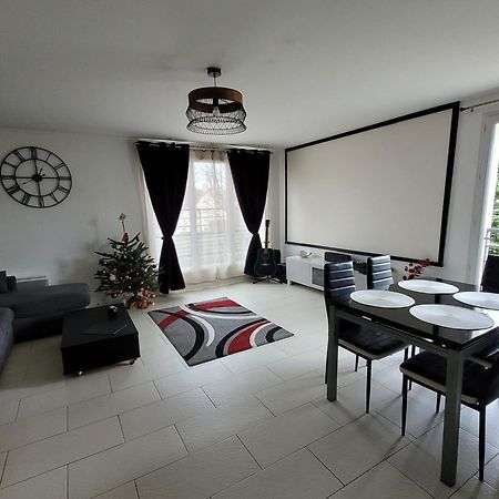 Duplex Proche Disney Avec Ecran Cinema Chessy  Buitenkant foto